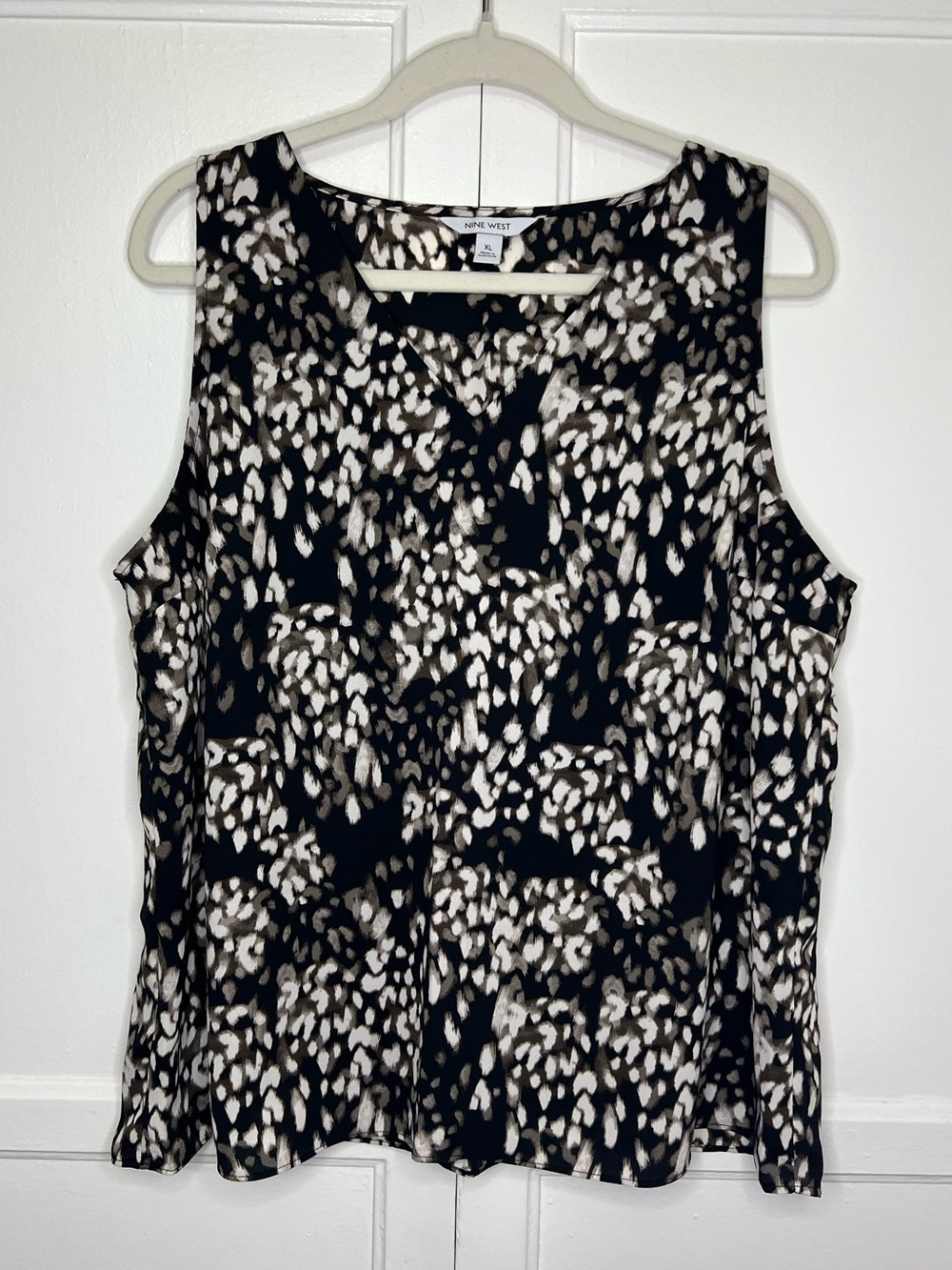 Women’s Nine West V-Neck Tank Top- Abstract Dots | EUC - XL